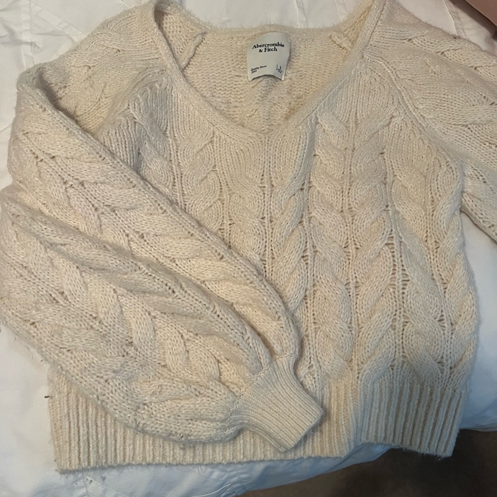 Abercrombie Puff Sleeve Cableknit Sweater Size S